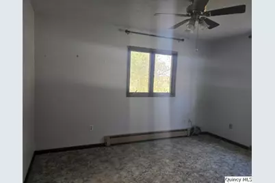 1797 E County Rd 1540 N, Carthage, IL 62321 - Photo 7