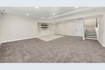 926 E Crest Avenue, Addison, IL 60101 - Photo 11