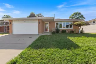 2032 N Wainwright Ct, Palatine, IL 60074 - Photo 1