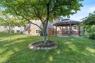 2032 N Wainwright Ct, Palatine, IL 60074 - Photo 11