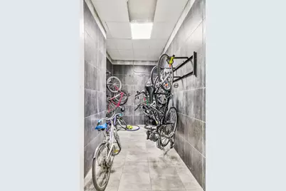 5860 N Kenmore Avenue #802, Chicago, IL 60660 - Photo 13