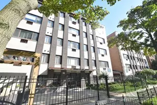 6021 N Winthrop Ave, Chicago, IL 60660 - Photo 1