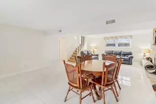 712 Dante Ct, Schaumburg, IL 60193 - Photo 9