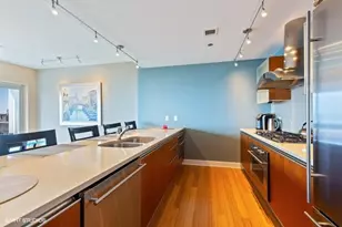 340 E Randolph St, Chicago, IL 60601 - Photo 7