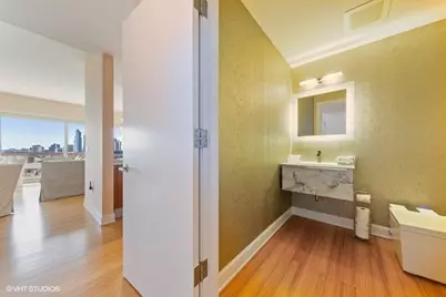 340 E Randolph Street #905, Chicago, IL 60601 - Photo 17