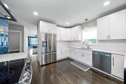 7901 W Elmgrove Drive, Elmwood Park, IL 60707 - Photo 3