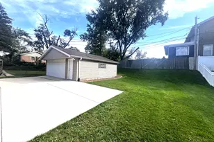 1741 Evergreen Rd, Homewood, IL 60430 - Photo 5