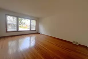 1741 Evergreen Rd, Homewood, IL 60430 - Photo 7