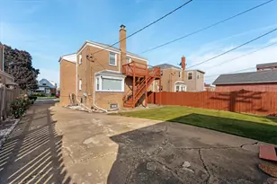 1815 N 22nd Ave, Melrose Park, IL 60160 - Photo 29