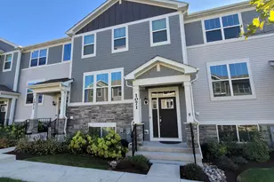 1071 Moraine Dr, South Elgin, IL 60177 - Photo 3