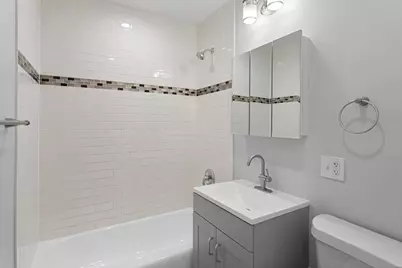 6826 N Ridge Boulevard #202, Chicago, IL 60645 - Photo 11