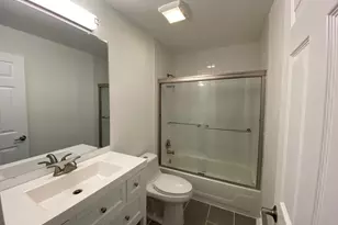 115 E Dundee Rd, Wheeling, IL 60090 - Photo 7