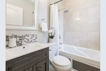 [Address not provided], Chicago, IL 60626 - Photo 9