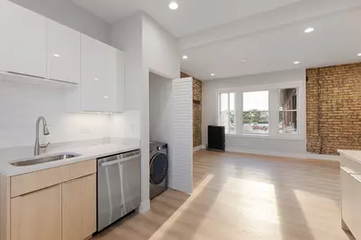 7423 N Clark Street #2, Chicago, IL 60626 - Photo 3