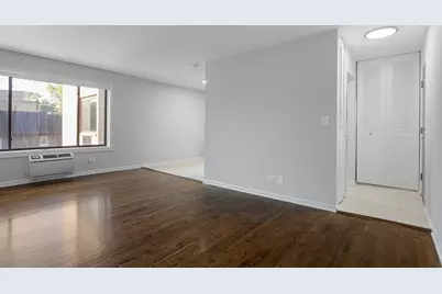 7545 N Winchester Avenue #202, Chicago, IL 60626 - Photo 5