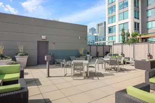130 N Garland Ct, Chicago, IL 60602 - Photo 23
