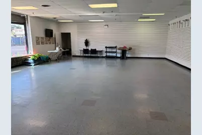 8517 S 88th Avenue, Justice, IL 60458 - Photo 3