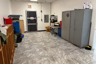 8517 S 88th Ave, Justice, IL 60458 - Photo 5