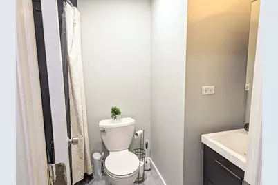 724 S Oakley Boulevard #1, Chicago, IL 60612 - Photo 11