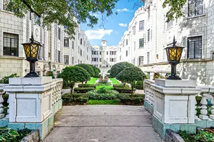 7348 N Ridge Blvd, Chicago, IL 60645 - Photo 7