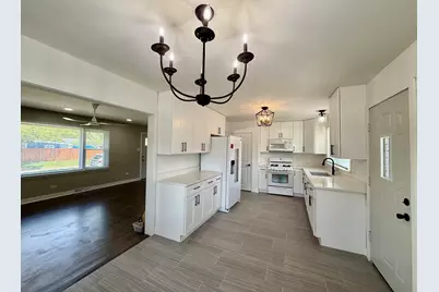 14101 S Saginaw Avenue, Burnham, IL 60633 - Photo 7