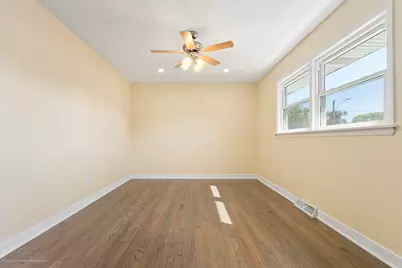 14101 S Saginaw Avenue, Burnham, IL 60633 - Photo 13