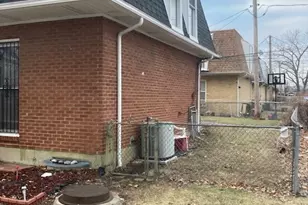 11575 S Racine Ave, Chicago, IL 60643 - Photo 3