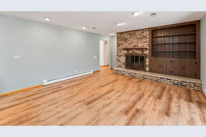 2226 Shannondale Road, Green Oaks, IL 60048 - Photo 11