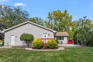 2226 Shannondale Rd, Green Oaks, IL 60048 - Photo 29