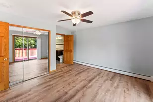 2226 Shannondale Rd, Green Oaks, IL 60048 - Photo 15