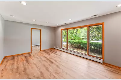 2226 Shannondale Road, Green Oaks, IL 60048 - Photo 3