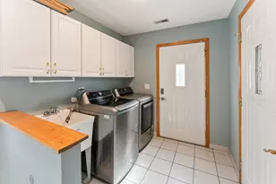 2226 Shannondale Rd, Green Oaks, IL 60048 - Photo 23