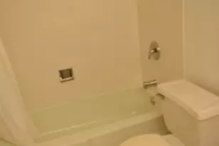 1880 Bonnie Ln, Hoffman Estates, IL 60169 - Photo 7