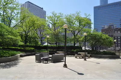 10 E Ontario Street #2306, Chicago, IL 60611 - Photo 17