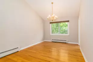 1008 N Newberry Ln, Mount Prospect, IL 60056 - Photo 7