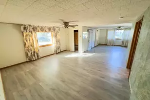 702 E Timber St, Pontiac, IL 61764 - Photo 9