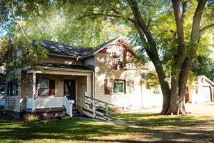 702 E Timber St, Pontiac, IL 61764 - Photo 3