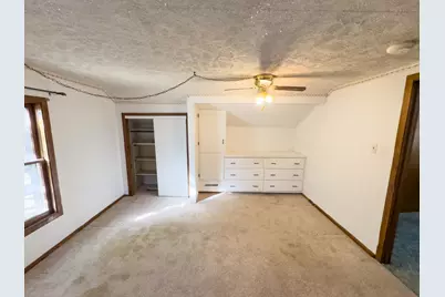 702 E Timber Street, Pontiac, IL 61764 - Photo 17