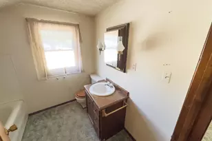 702 E Timber St, Pontiac, IL 61764 - Photo 15