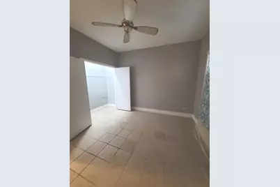 7947 S Escanaba Avenue #1, Chicago, IL 60617 - Photo 7