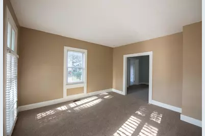 716 Locust Street, Sterling, IL 61081 - Photo 9