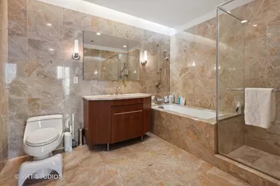 401 N Wabash Avenue #30E, Chicago, IL 60611 - Photo 9