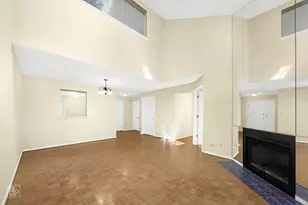 1081 Courtland Dr, Buffalo Grove, IL 60089 - Photo 3