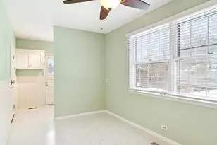 156 Blueberry Rd, Libertyville, IL 60048 - Photo 13