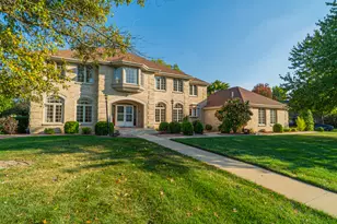 310 Barrington Dr, Bourbonnais, IL 60914 - Photo 3