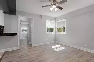 7710 N Sheridan Rd, Chicago, IL 60626 - Photo 3