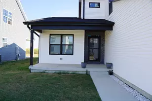 752 Kristin Dr, Normal, IL 61761 - Photo 5