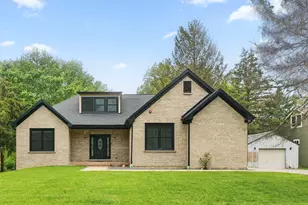 3026 Jackson Dr, Arlington Heights, IL 60004 - Photo 1