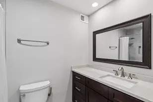 200 Lake Blvd, Buffalo Grove, IL 60089 - Photo 21