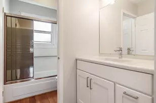 7924 Westview Ln, Woodridge, IL 60517 - Photo 23